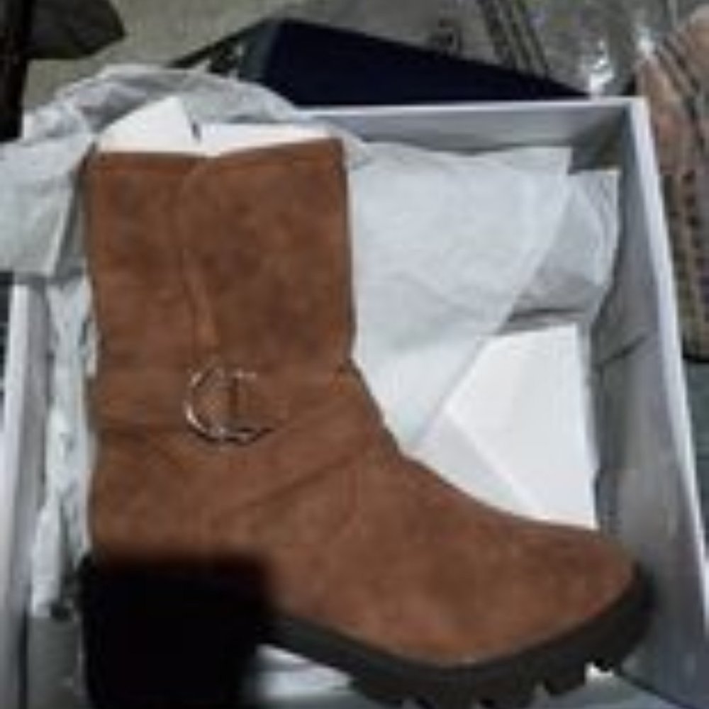 Brand New in Box Womens Boots Size 9